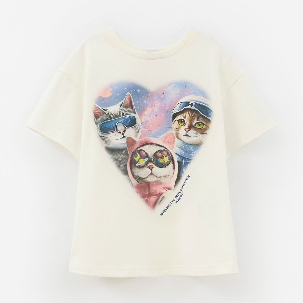 Футболка бежевая «Галактические Мяу-Истории: Космическая Компания»