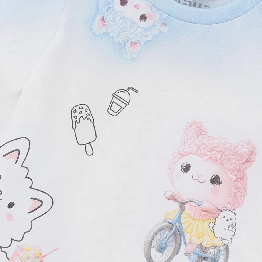 Футболка с ярким авторским принтом фото