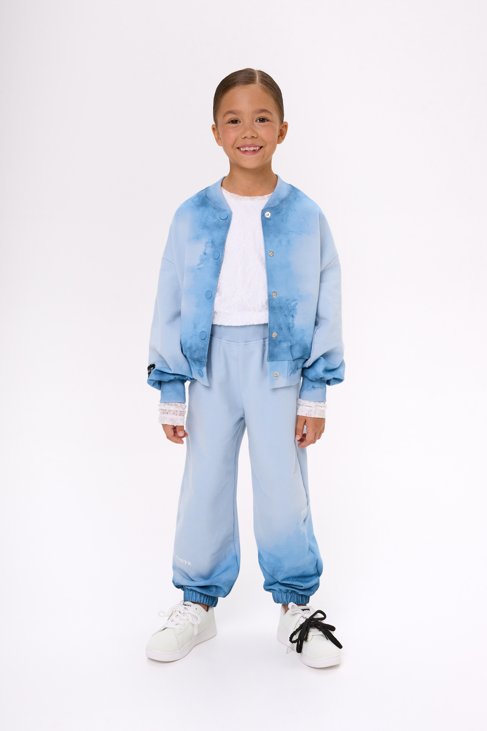 Голубые брюки-джоггеры для девочки куить в Иваново