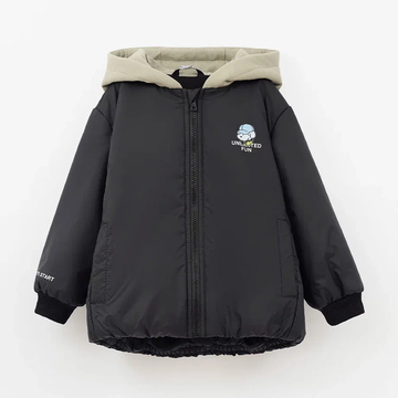 Чёрная весенняя куртка для мальчика купить в Иваново