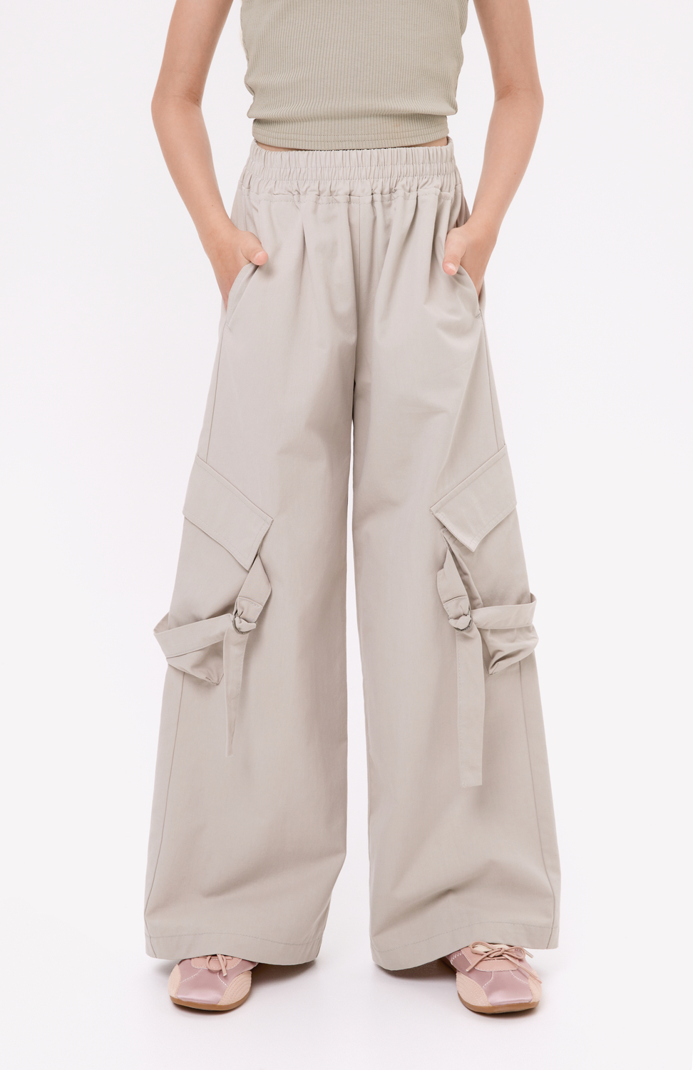 Бежевые брюки с карманами для девочки куить в Иваново