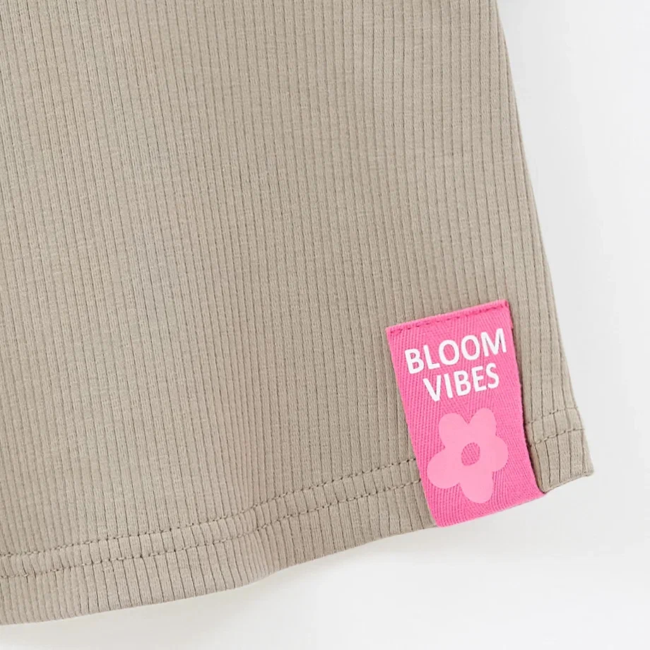 Оливковый топ для девочки фото