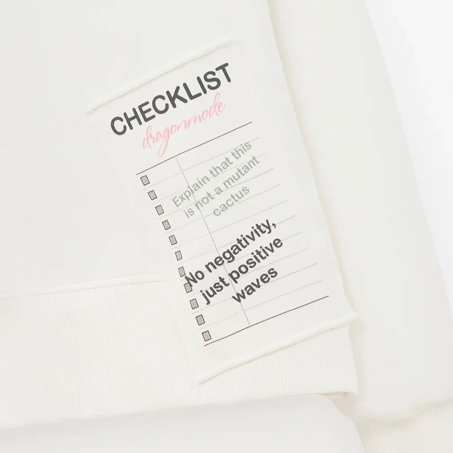 Дизайнерский молочный свитшот для девочки фото