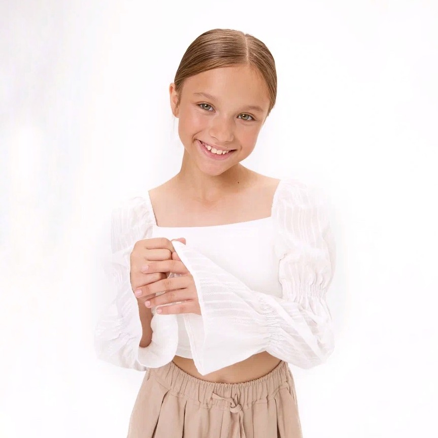 Укороченная молочная блузка для девочки - детская одежда